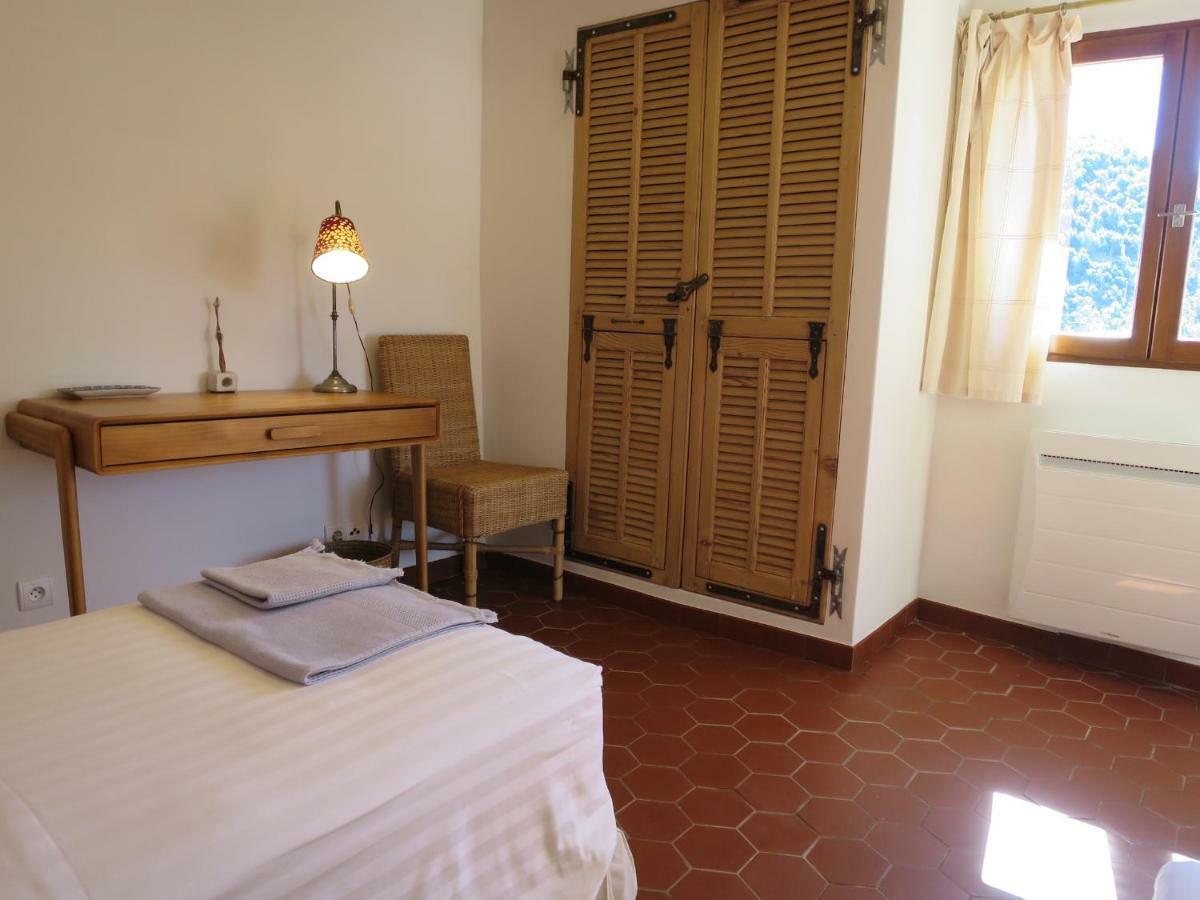 Les Figaires Villa L'Escarene Bagian luar foto